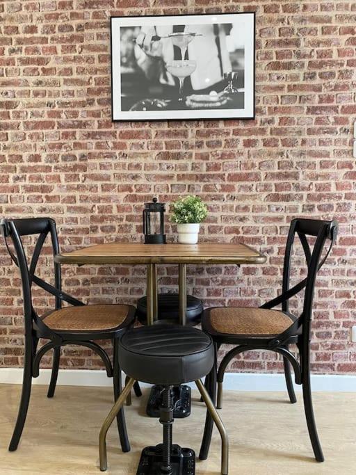 Le Paris Appart' T2 Au Centre Du Mans Le Mans Exteriör bild